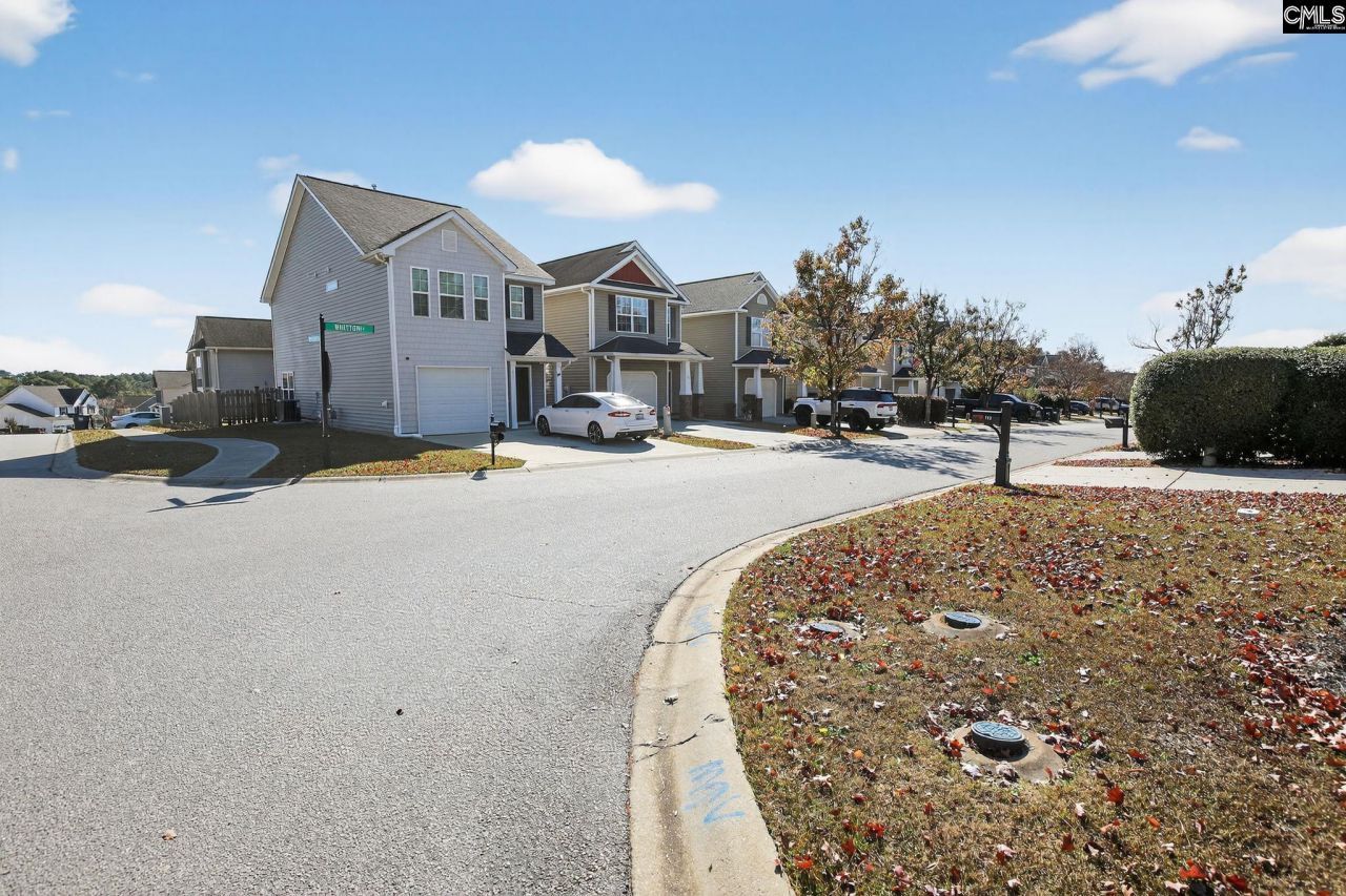 105 Whitton Court Photo 5