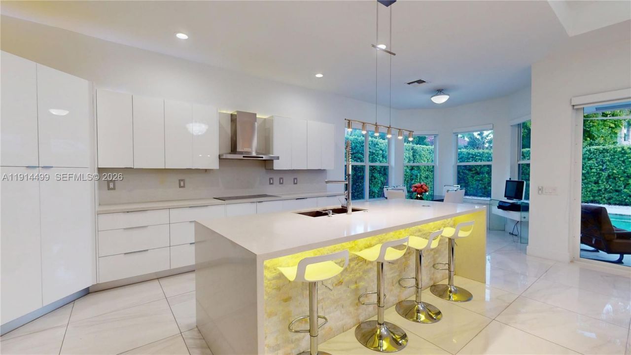 1946 Harbor View Cir, Weston, FL 33327 Photo