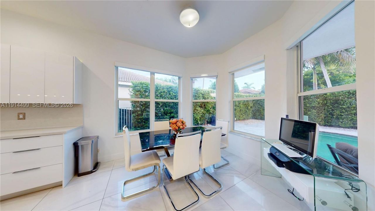 1946 Harbor View Cir, Weston, FL 33327 Photo