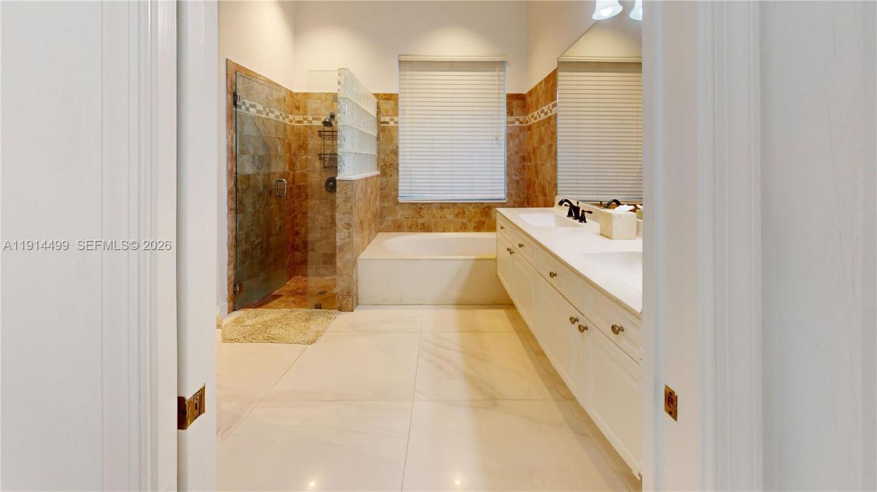 1946 Harbor View Cir, Weston, FL 33327 Photo