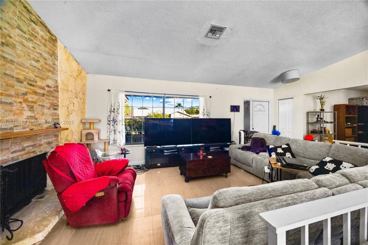 284 NW 92nd Ave, Coral Springs, FL 33071 Photo