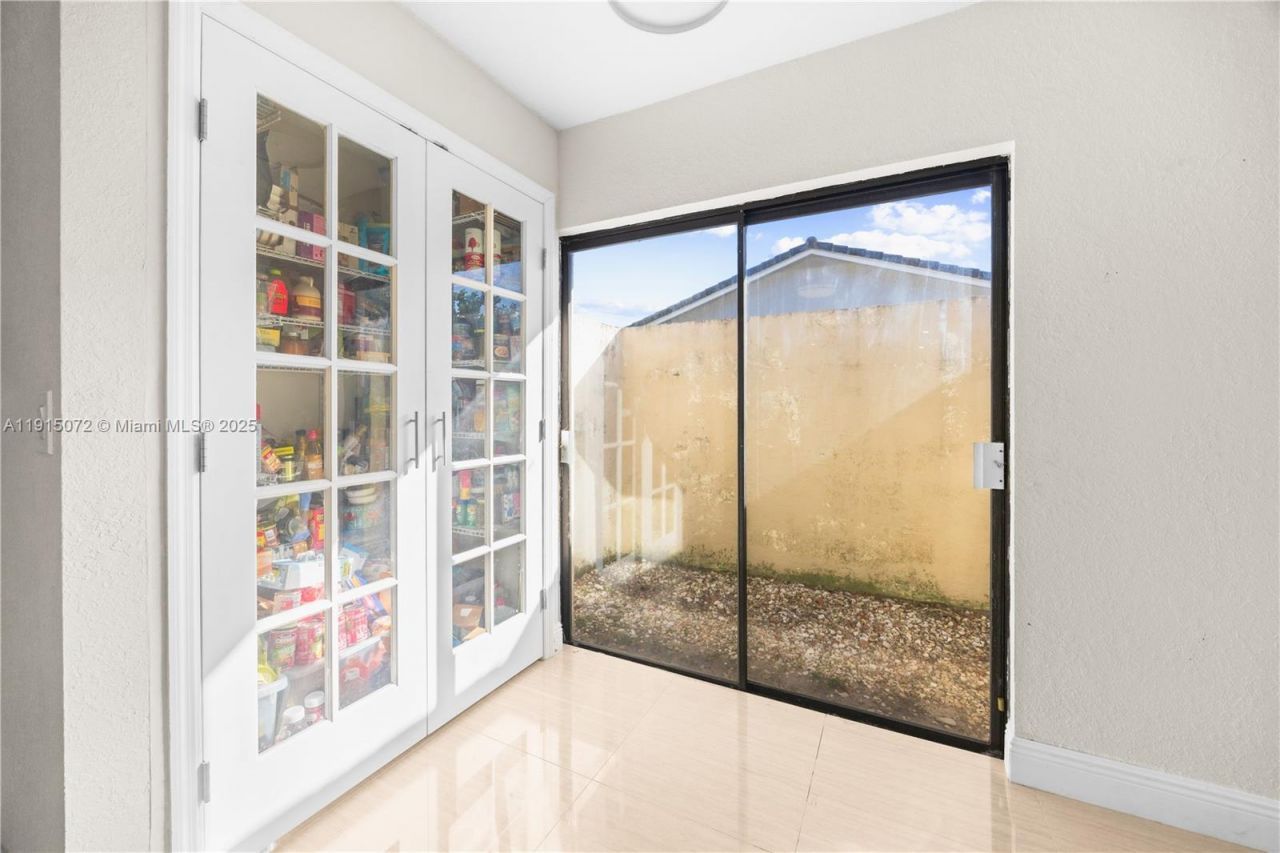 284 NW 92nd Ave, Coral Springs, FL 33071 Photo