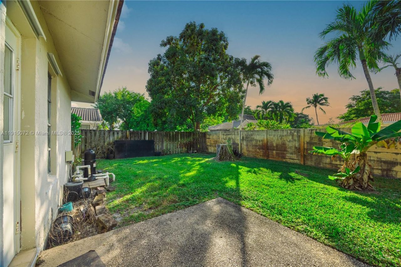 284 NW 92nd Ave, Coral Springs, FL 33071 Photo