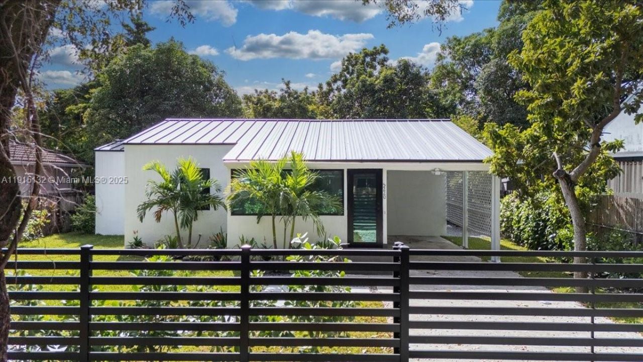 5220 SW 6 St, Miami, FL 33134 Photo