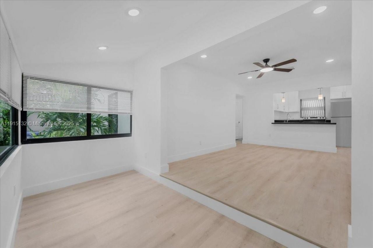 5220 SW 6 St, Miami, FL 33134 Photo