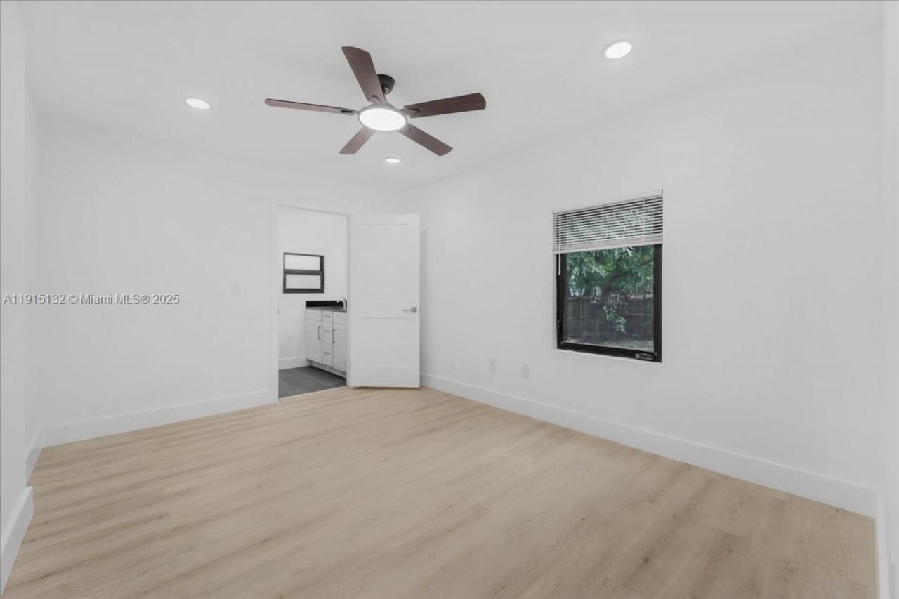 5220 SW 6 St, Miami, FL 33134 Photo