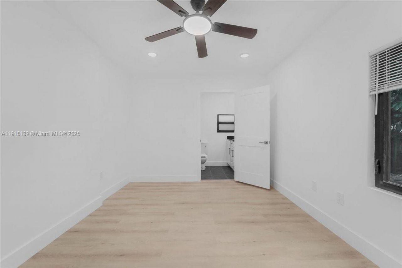 5220 SW 6 St, Miami, FL 33134 Photo