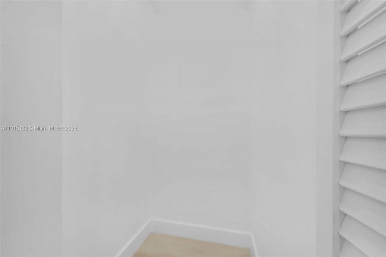 5220 SW 6 St, Miami, FL 33134 Photo