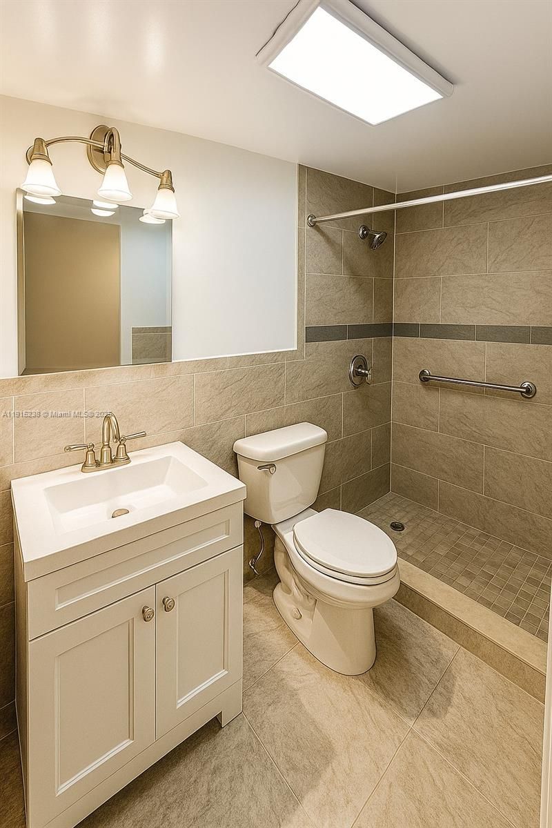 1100 Pine Dr, Unit 106, Pompano Beach, FL 33060 Photo