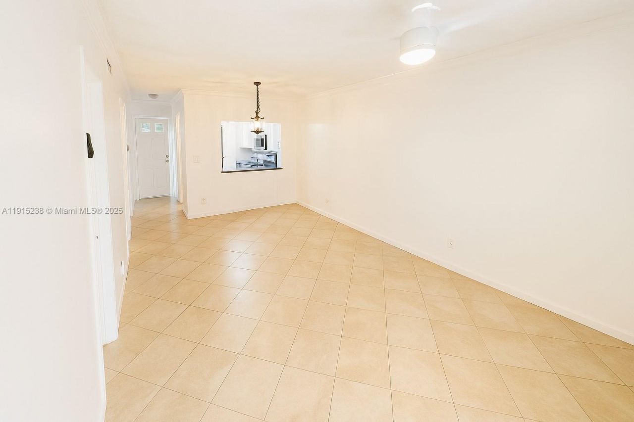 1100 Pine Dr, Unit 106, Pompano Beach, FL 33060 Photo