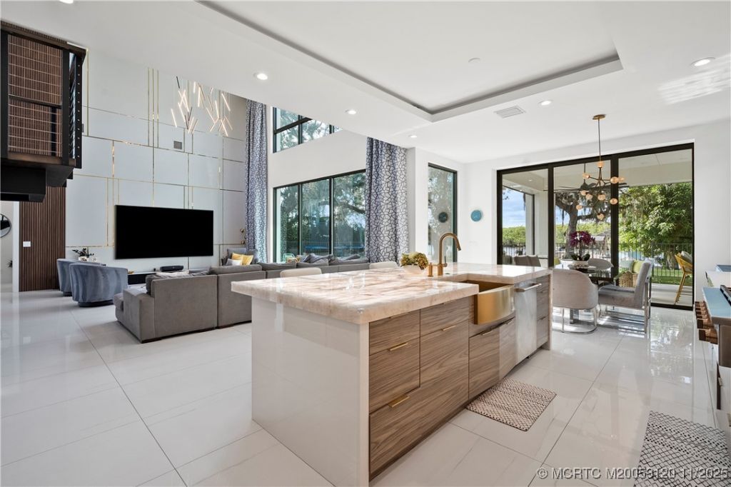 178 SE Via Lago Garda, Port Saint Lucie, FL 34952 Photo