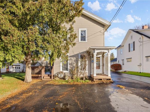 17 Jackson Street, Lyons, NY 14489