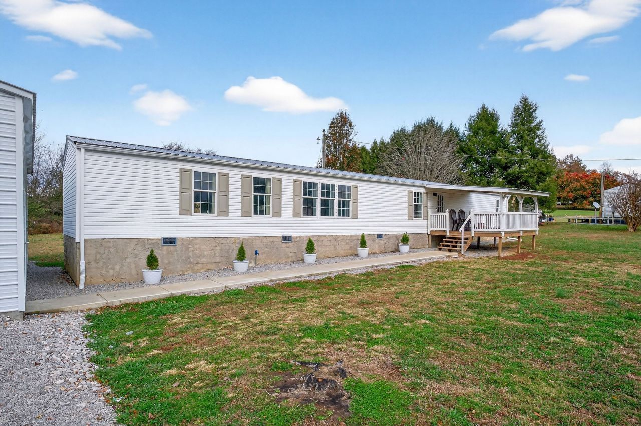 188 Papermill Rd, Quebeck, TN 38579 Main Photo