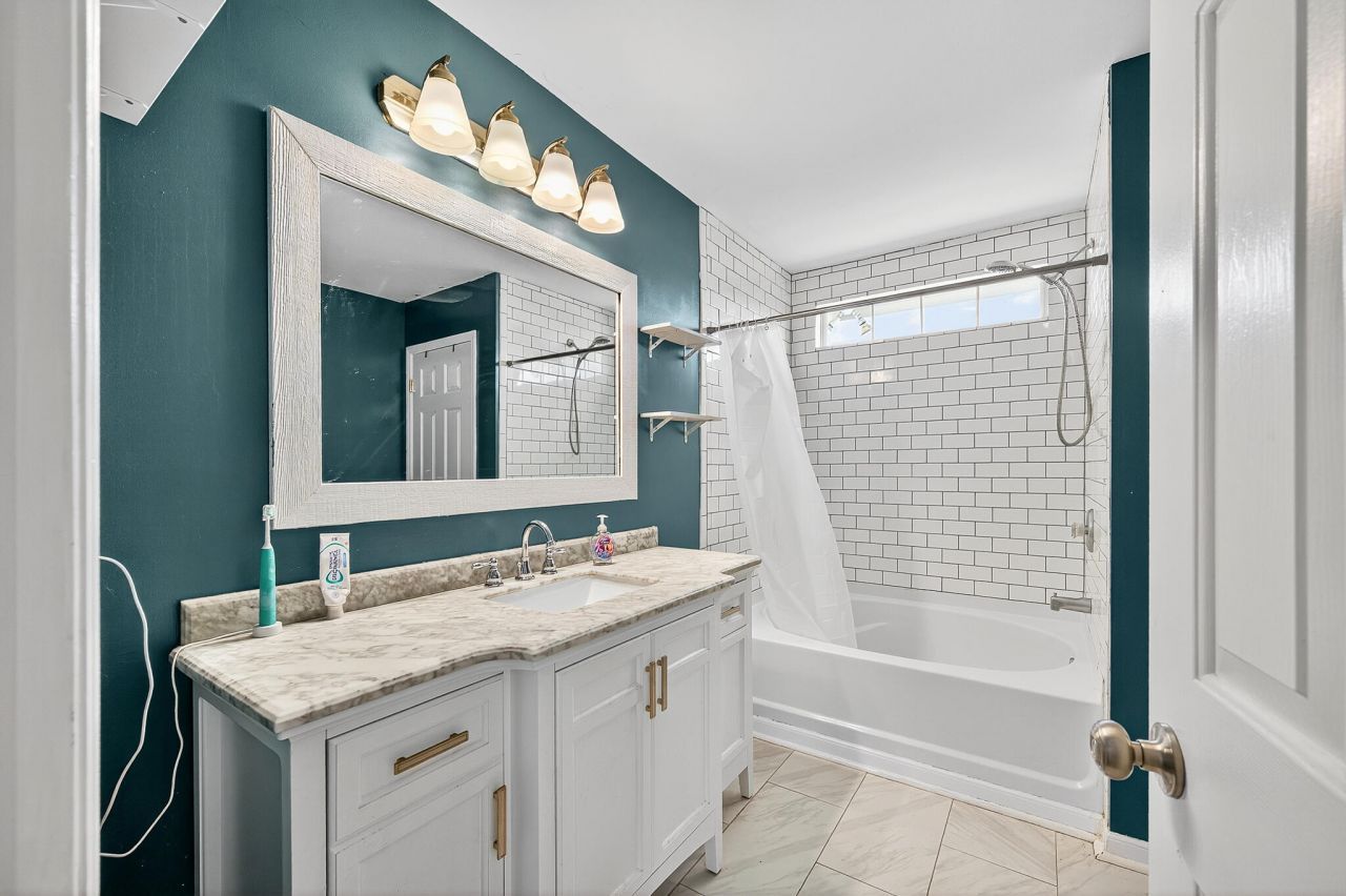 539 Holiday Drive Photo 23