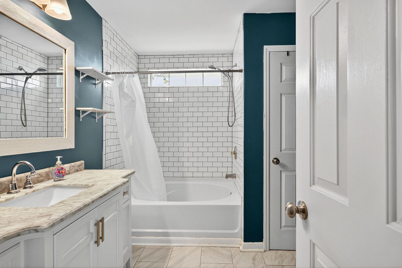 539 Holiday Drive Photo 25