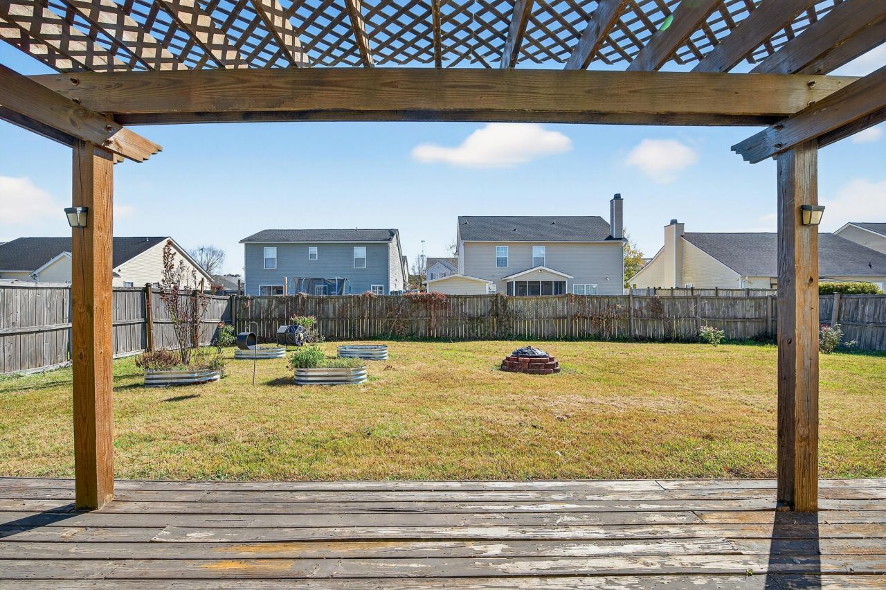 539 Holiday Drive Photo 27