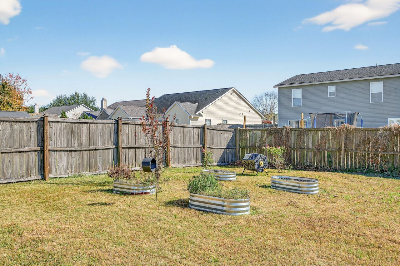 539 Holiday Drive Photo 29