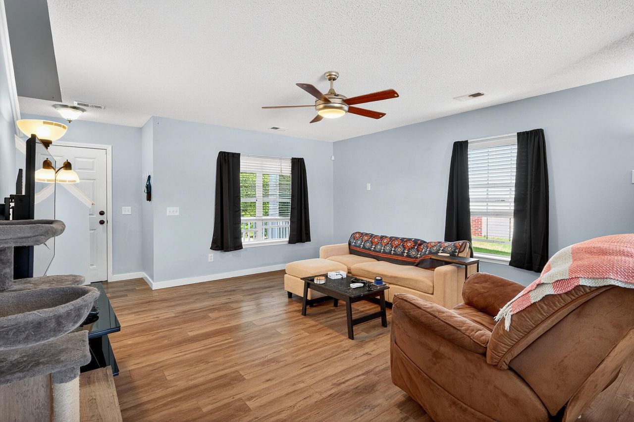 539 Holiday Drive Photo 5