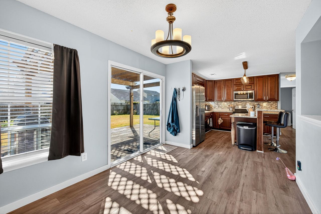 539 Holiday Drive Photo 7