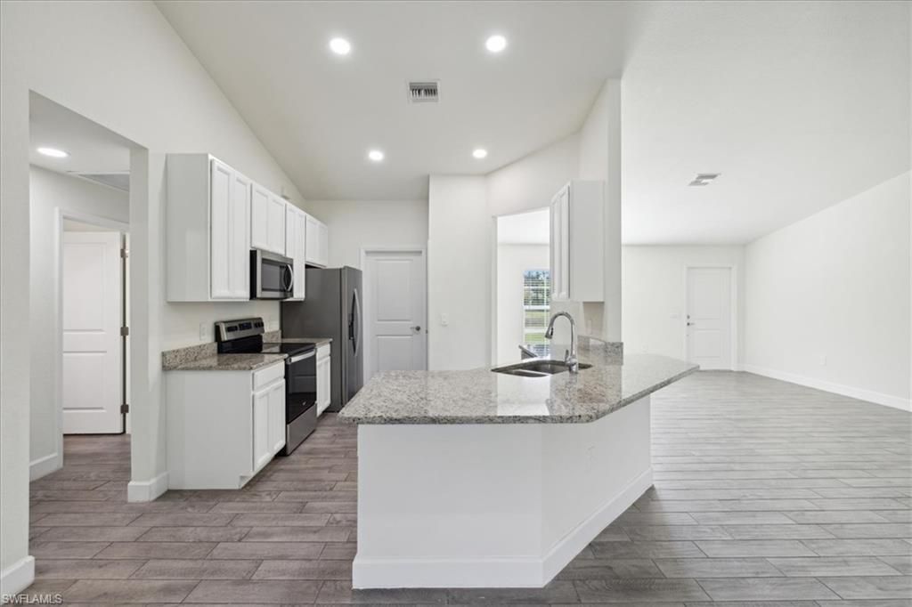 2914 Flora Ave N, Lehigh Acres, FL 33971 Photo