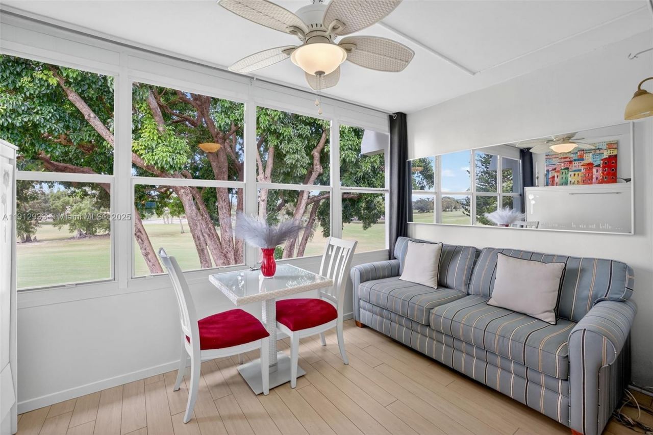 7817 Golf Cir Dr, Unit 305, Margate, FL 33063 Photo