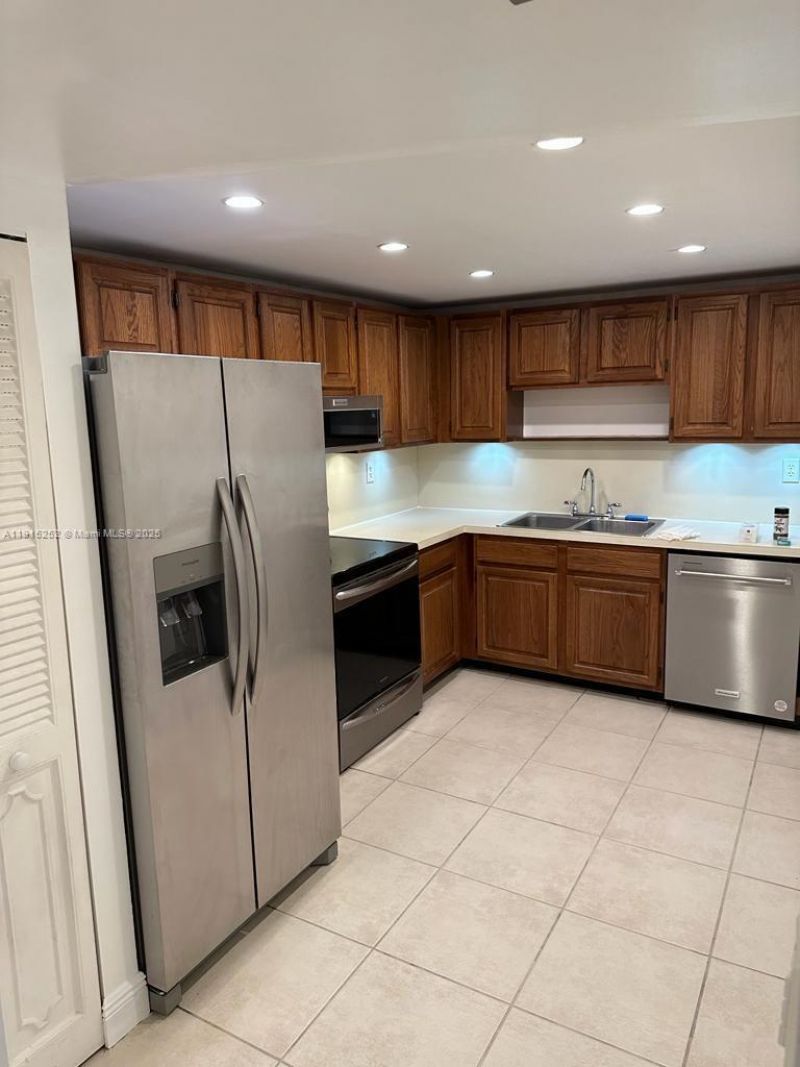 1621 Collins Ave, Unit 505, Miami Beach, FL 33139 Photo