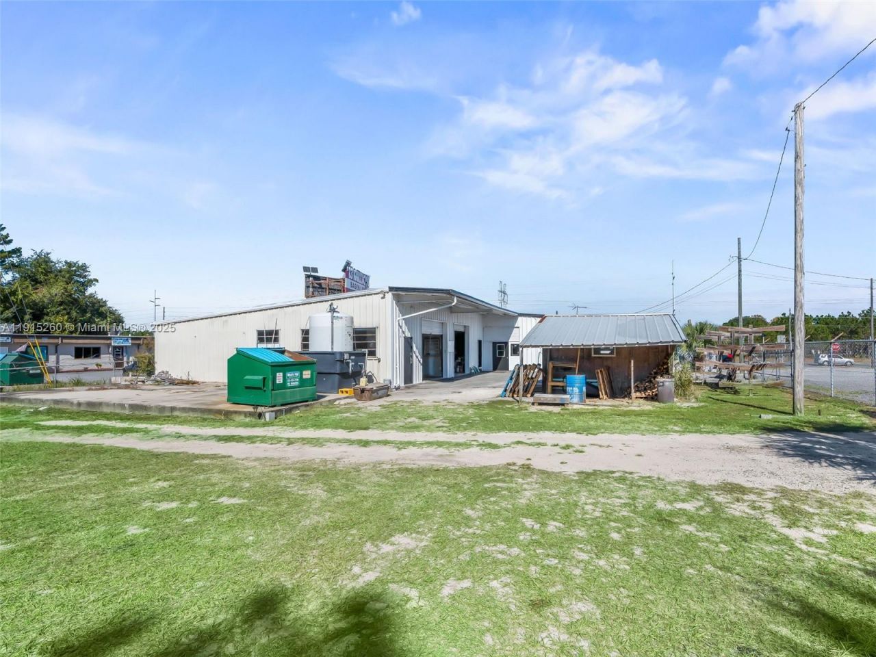 9594 SE Maricamp Road, Ocala, FL 34472 Photo