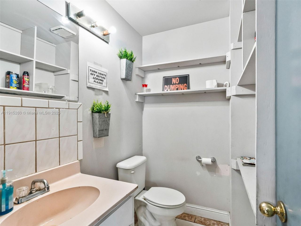 9594 SE Maricamp Road, Ocala, FL 34472 Photo