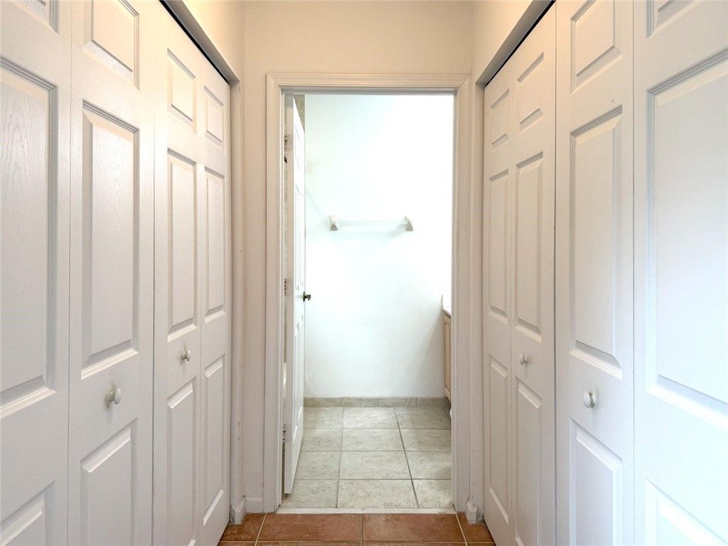 500 7th Square, Unit 102, Vero Beach, FL 32962 Photo