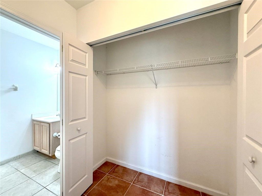 500 7th Square, Unit 102, Vero Beach, FL 32962 Photo