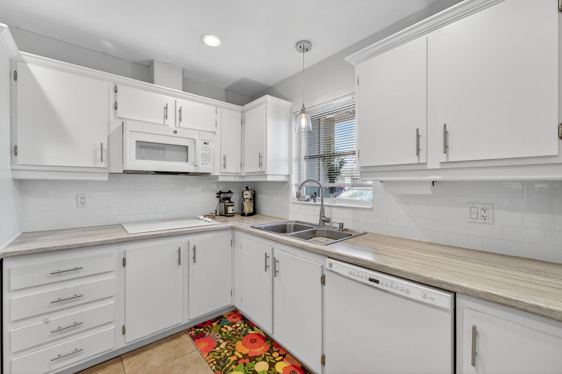 2638 E Gately Drive, Unit 83, West Palm Beach, FL 33415 Photo