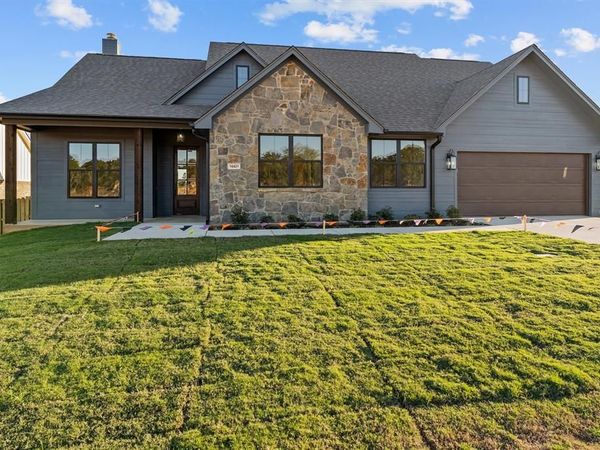 16421 Clearview Drive, Lindale, TX 75771