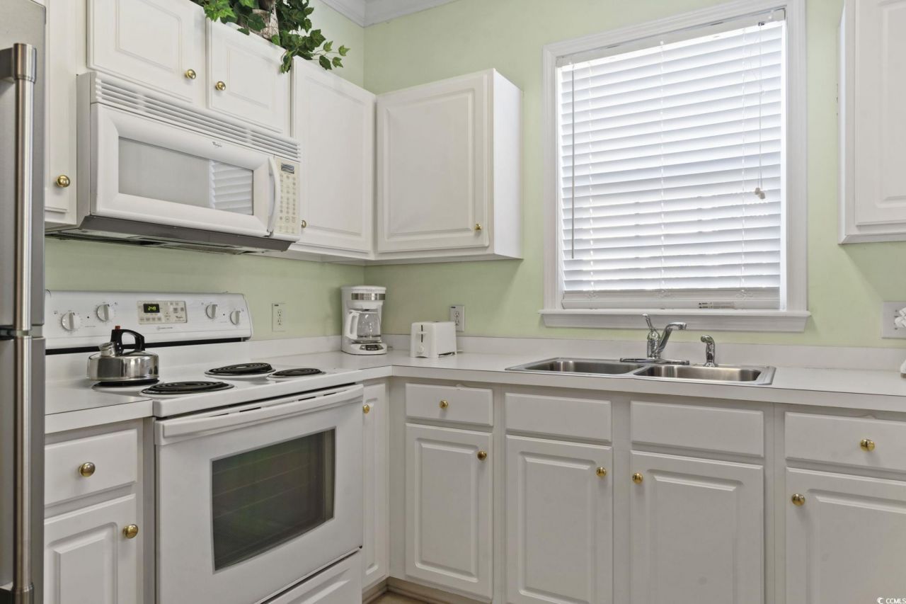 6015 Catalina Dr. Photo 4