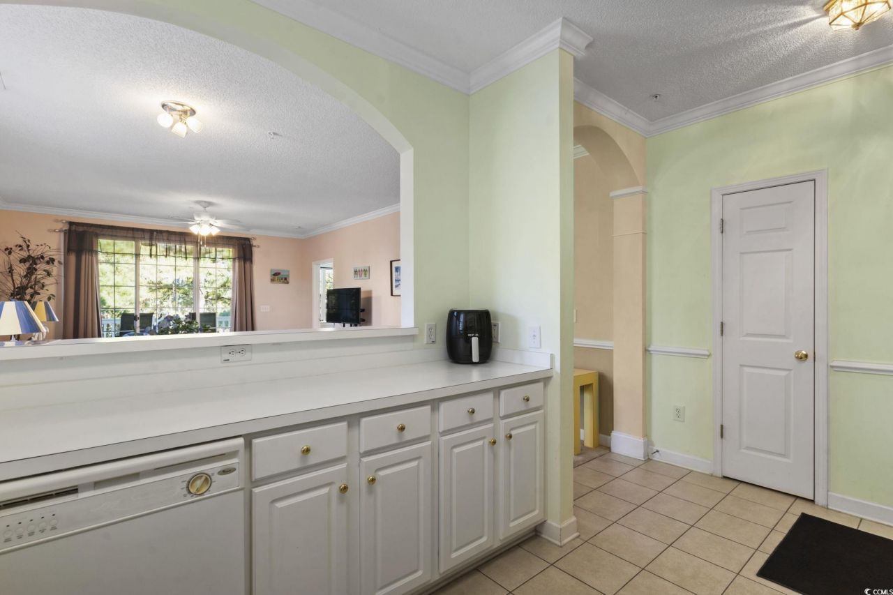 6015 Catalina Dr. Photo 5