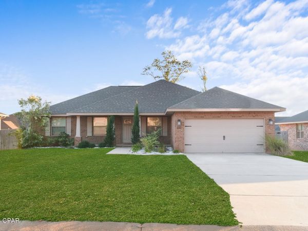 2011 Broad Street, Crestview, FL 32536