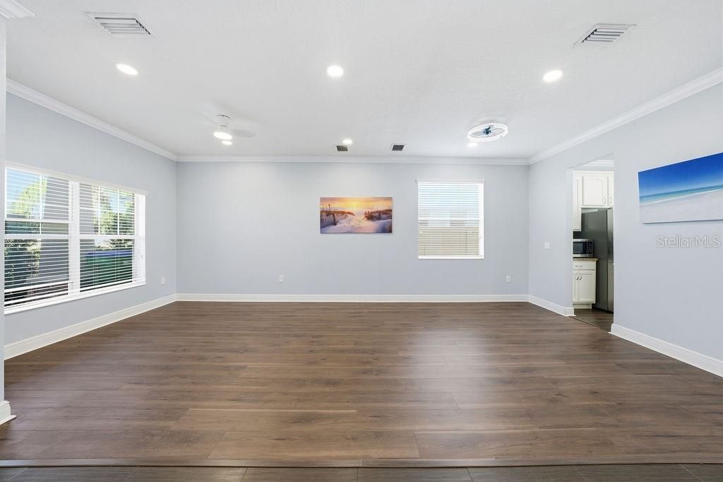 10534 Lake Seminole Terrace, Seminole, FL 33772 Photo