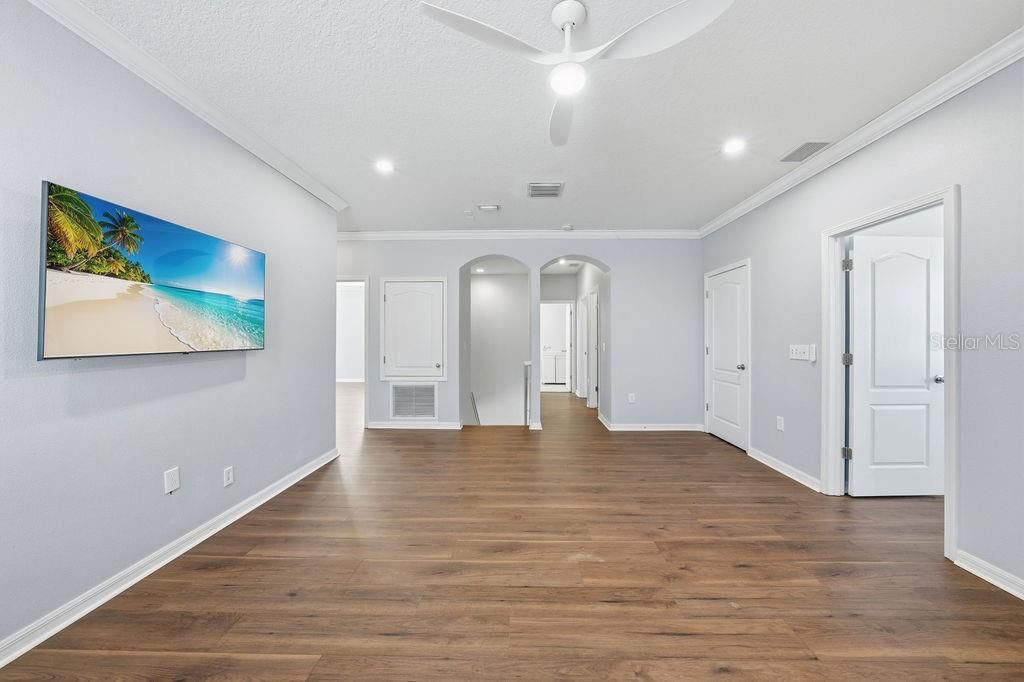 10534 Lake Seminole Terrace, Seminole, FL 33772 Photo