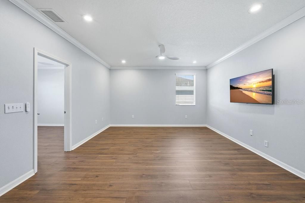 10534 Lake Seminole Terrace, Seminole, FL 33772 Photo