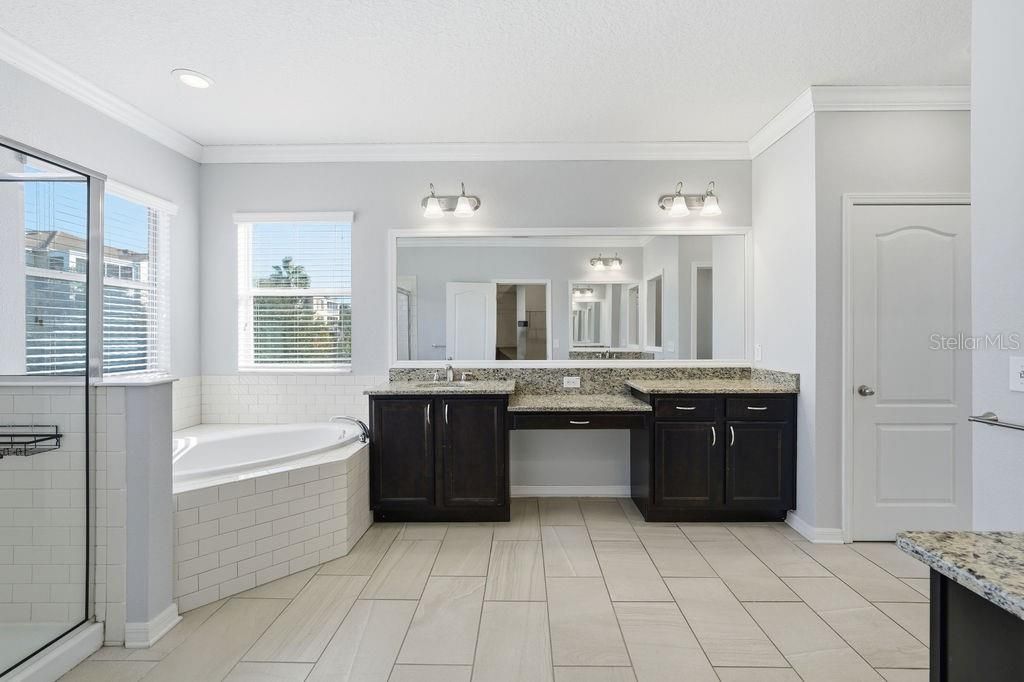 10534 Lake Seminole Terrace, Seminole, FL 33772 Photo