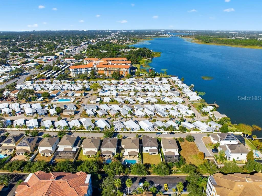 10534 Lake Seminole Terrace, Seminole, FL 33772 Photo