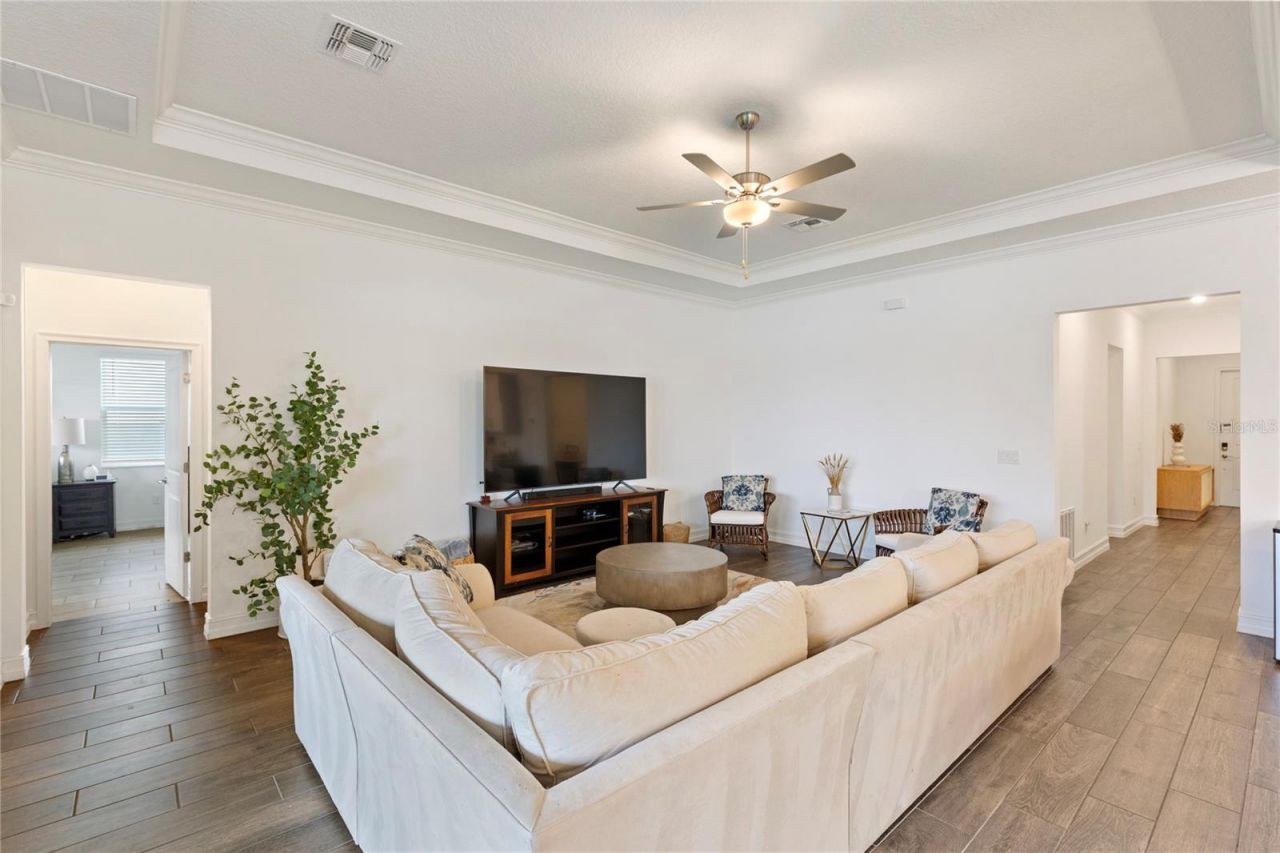 8692 Little Bluestem Drive, Land O Lakes, FL 34637 Photo