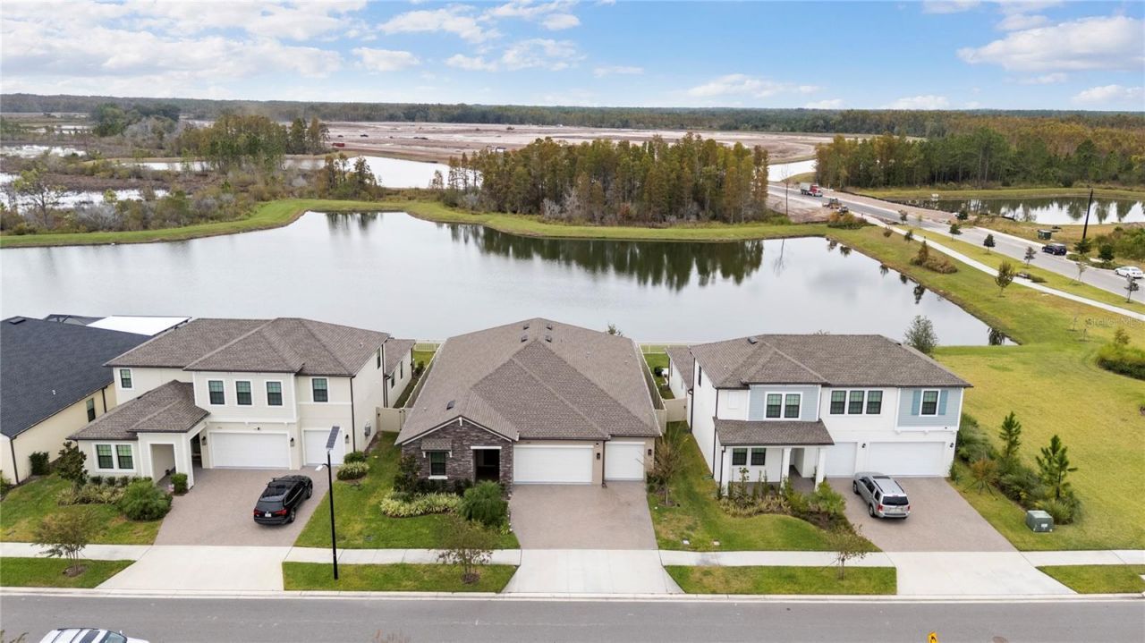 8692 Little Bluestem Drive, Land O Lakes, FL 34637 Photo