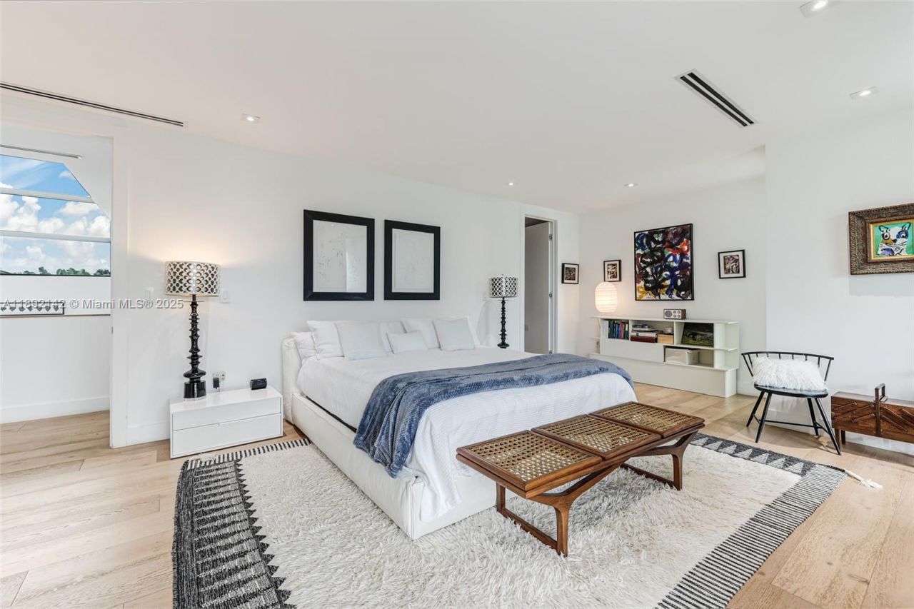 445 Ridgewood Rd, Key Biscayne, FL 33149 Photo