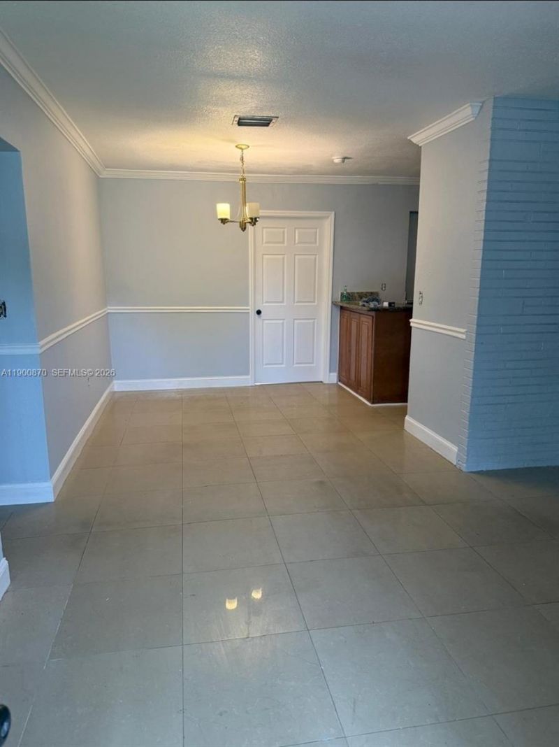 2401 Largo Dr, Miramar, FL 33023 Photo