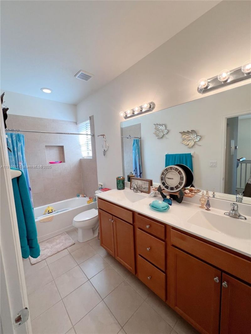 517 SE 34th Ter, Homestead, FL 33033 Photo