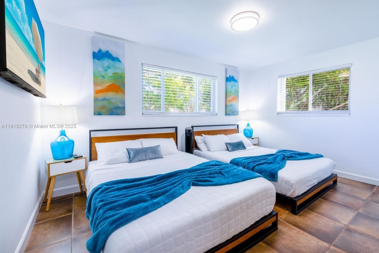 312 N Luna Ct, Hollywood, FL 33021 Photo