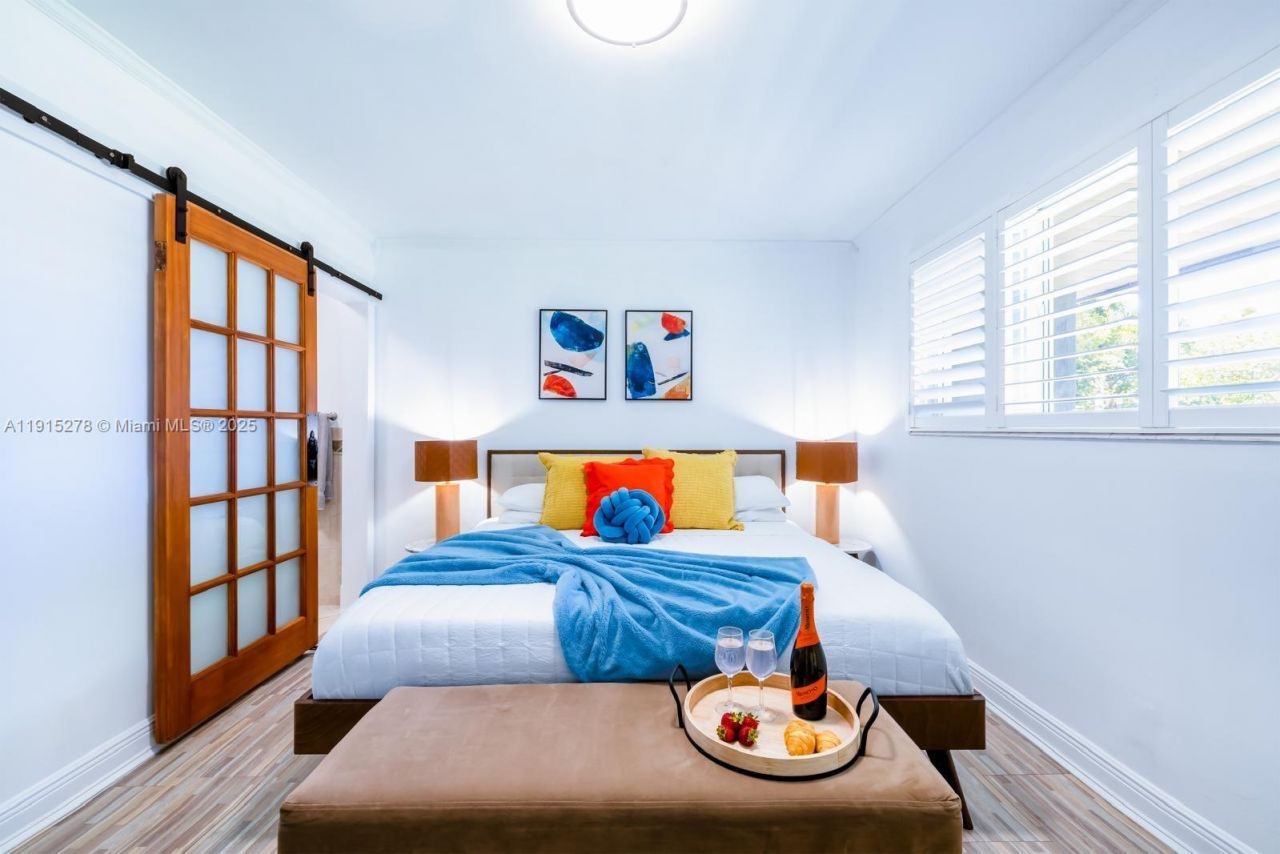 312 N Luna Ct, Hollywood, FL 33021 Photo