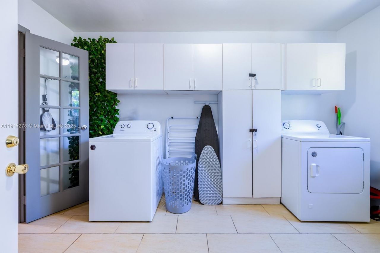 312 N Luna Ct, Hollywood, FL 33021 Photo