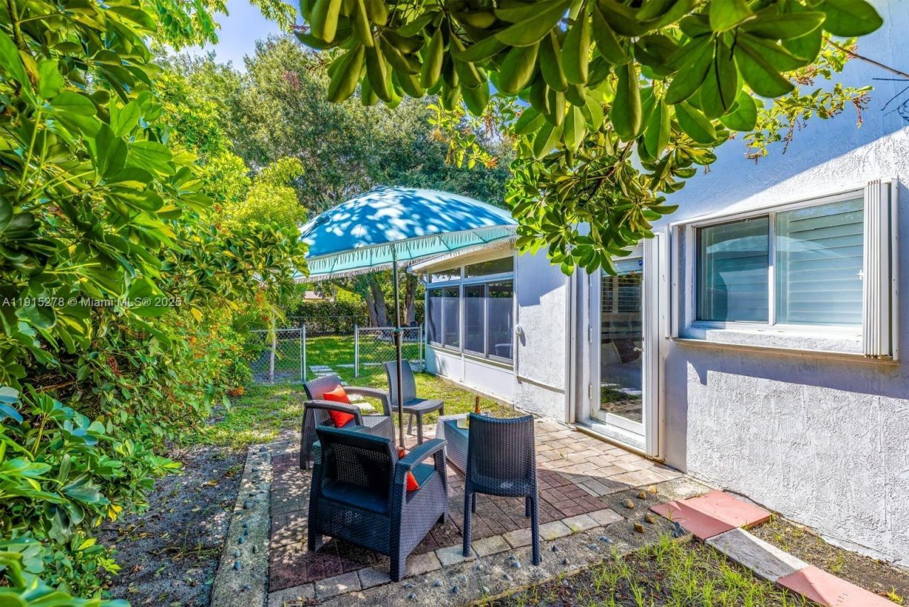 312 N Luna Ct, Hollywood, FL 33021 Photo