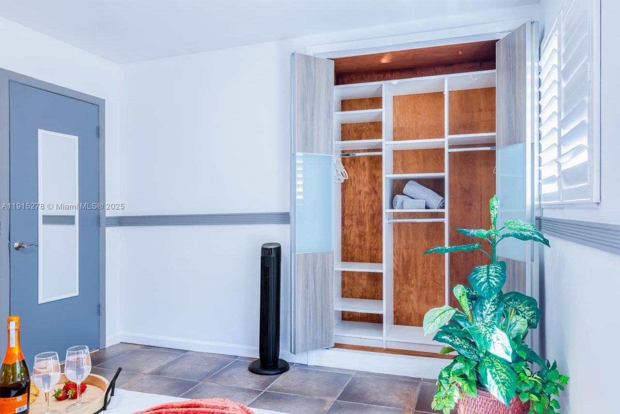 312 N Luna Ct, Hollywood, FL 33021 Photo